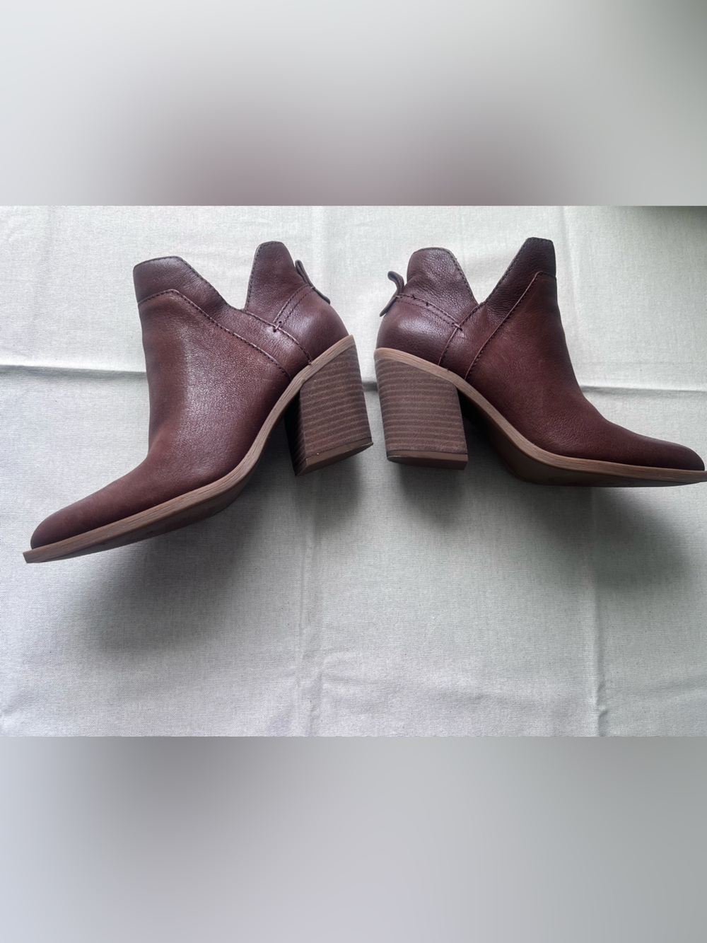 Crown Vintage Brown Leather Stacked Heel Ankle Booties - Picture 2 of 10